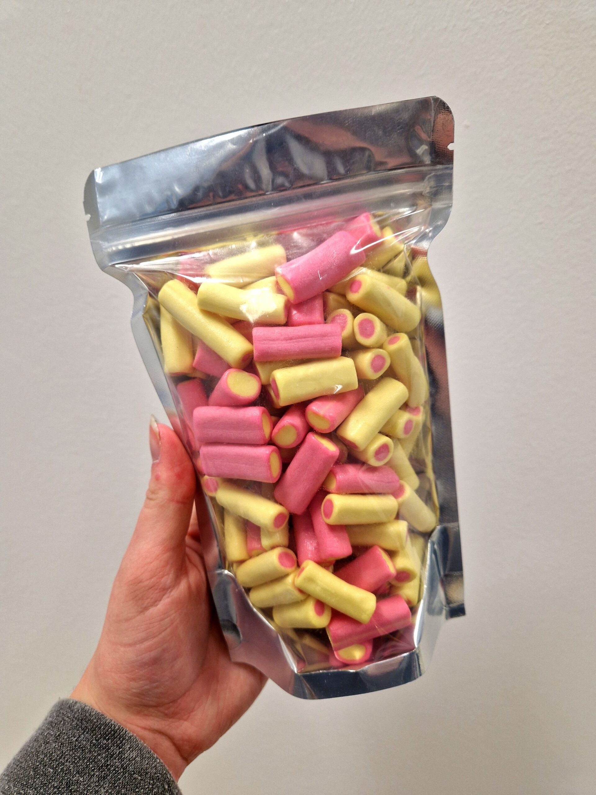 Haribo Rhubarb and Custard 300g Pouch - Image 2